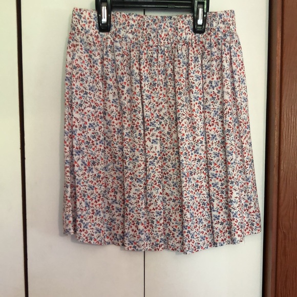 Floral skirt - Picture 4 of 5